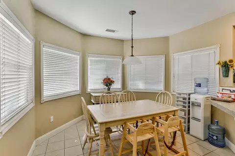 1715 Vinson Dr, Redding, CA 96003 photo 9
