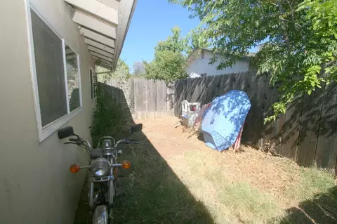 2760 Heather Ln, Redding, CA 96002 photo 11