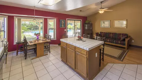 1725 Vinson Dr, Redding, CA 96003 photo 11