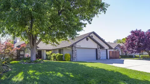 1725 Vinson Dr, Redding, CA 96003 photo 1