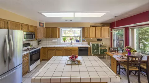 1725 Vinson Dr, Redding, CA 96003 photo 8