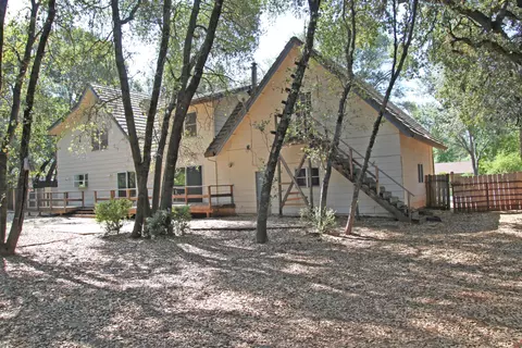 2480 Templeton Dr, Redding, CA 96002 photo 3