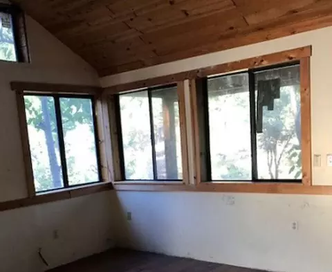 15655 Stagecoach Dr, Oak Run, CA 96069 photo 2