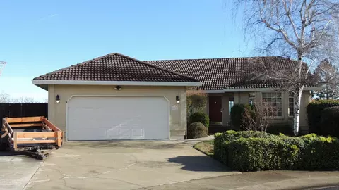 1825 Wasatch Ct, Redding, CA 96001 photo 11
