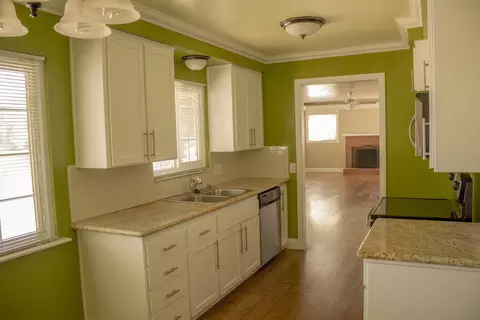 1831 Riviera Dr, Redding, CA 96001 photo 5