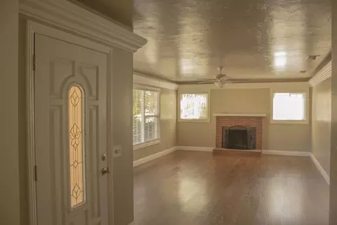 1831 Riviera Dr, Redding, CA 96001 photo 3