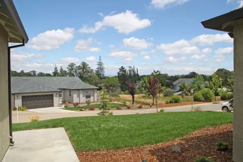 1256 Lombard Trl, Redding, CA 96001 photo 4