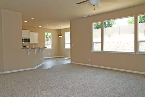 1256 Lombard Trl, Redding, CA 96001 photo 5