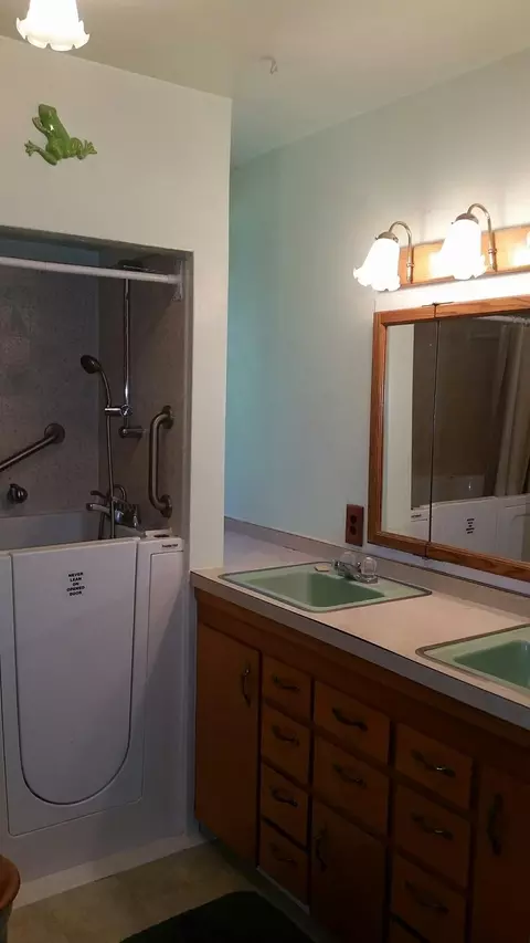19670 Valley Ln, Redding, CA 96002 photo 28