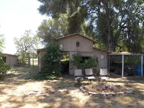 19670 Valley Ln, Redding, CA 96002 photo 12