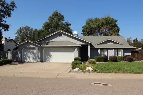5961 Beaumont Dr, Redding, CA 96003 photo 1