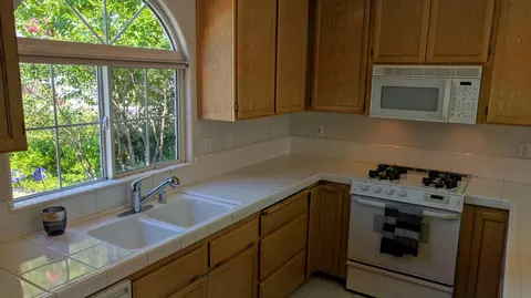 3511 Wasatch Dr, Redding, CA 96001 photo 8
