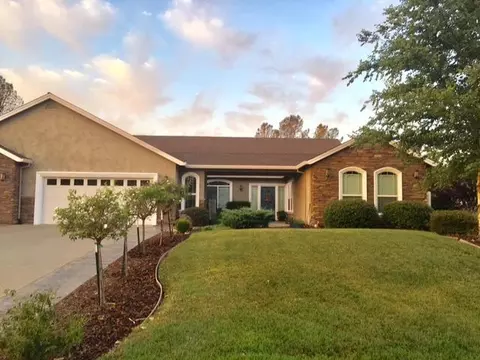 454 Spire Point Dr, Redding, CA 96003 photo 2