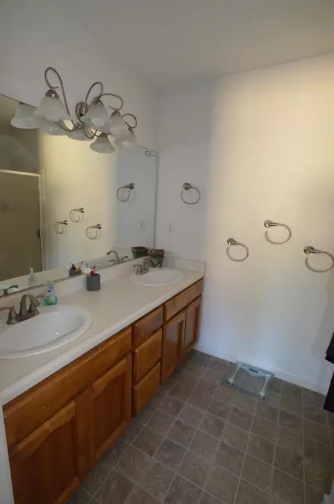 1834 Whistling Dr, Redding, CA 96003 photo 6