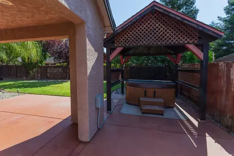 531 Castenda Dr, Redding, CA 96003 photo 18