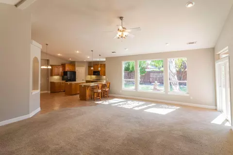 531 Castenda Dr, Redding, CA 96003 photo 7