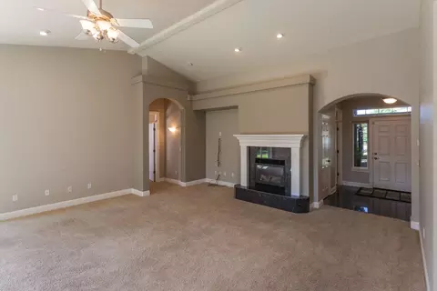 531 Castenda Dr, Redding, CA 96003 photo 9