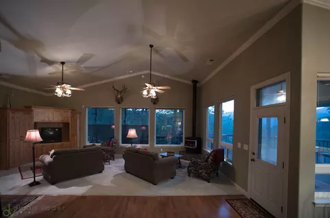 19202 Kamloop Rd, Lakehead, CA 96051 photo 9