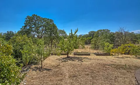 552 Julian St, Redding, CA 96003 photo 19