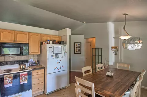 552 Julian St, Redding, CA 96003 photo 7