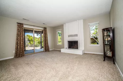 2135 Karen Pl, Redding, CA 96001 photo 8