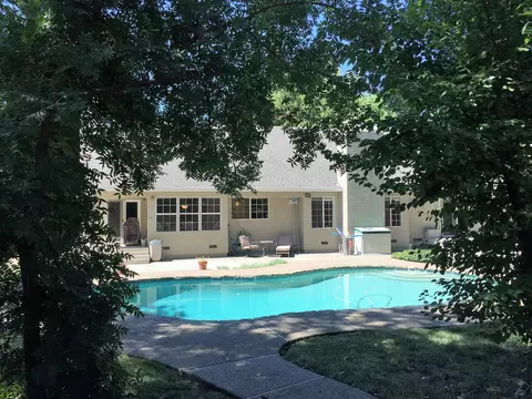 2440 Pinion Ct, Redding, CA 96002 photo 2