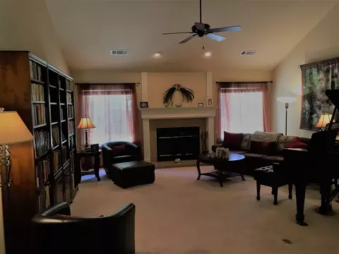 2440 Pinion Ct, Redding, CA 96002 photo 8