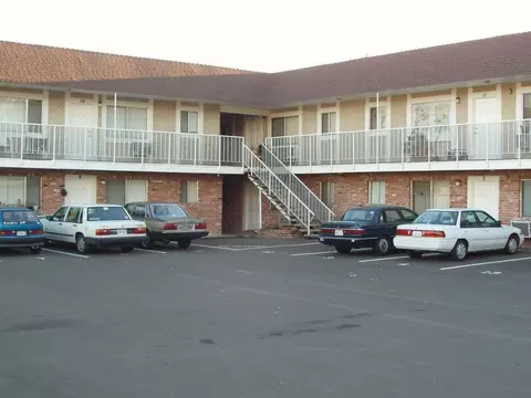 999 West St, Redding, CA 96001 photo 3