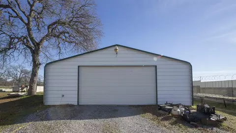 10067 Abernathy Ln, Redding, CA 96003 photo 2