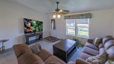10067 Abernathy Ln, Redding, CA 96003 photo 9