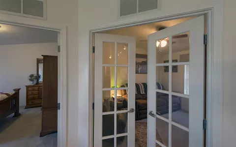 10067 Abernathy Ln, Redding, CA 96003 photo 14
