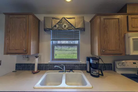 10067 Abernathy Ln, Redding, CA 96003 photo 12