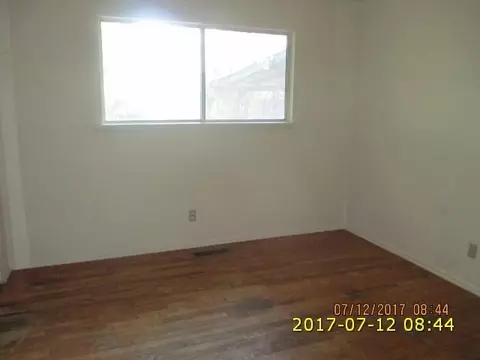 3282 Sacramento Dr, Redding, CA 96001 photo 4