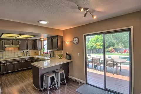 438 Woodcliff Dr, Redding, CA 96003 photo 21