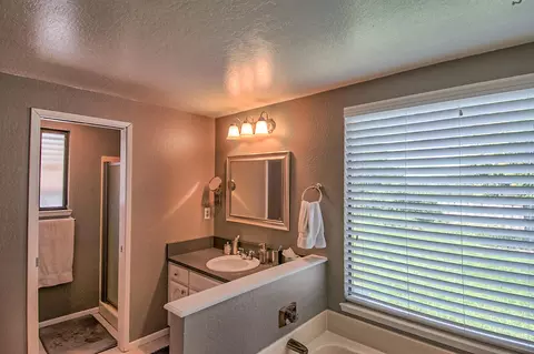 438 Woodcliff Dr, Redding, CA 96003 photo 35