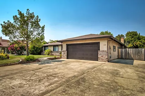 438 Woodcliff Dr, Redding, CA 96003 photo 5