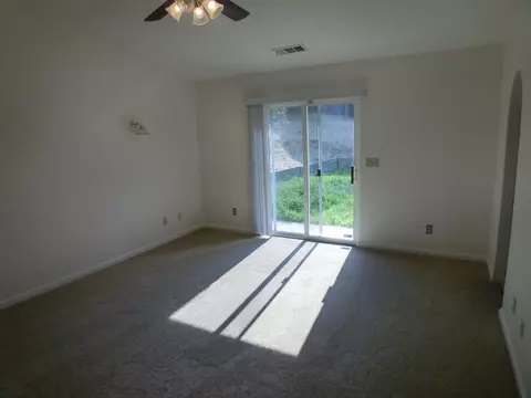 2271 Wicklow, Redding, CA 96001 photo 11