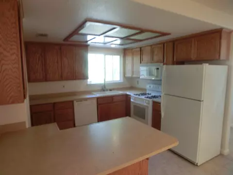 2271 Wicklow, Redding, CA 96001 photo 4