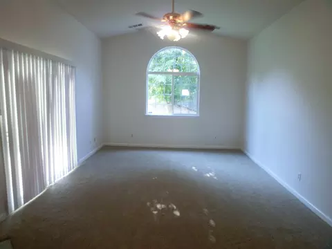 2271 Wicklow, Redding, CA 96001 photo 6