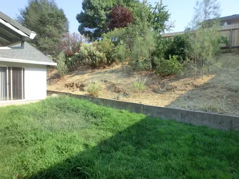 2271 Wicklow, Redding, CA 96001 photo 13