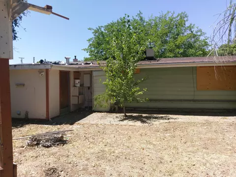 697 Ridge Rd, Redding, CA 96003 photo 3