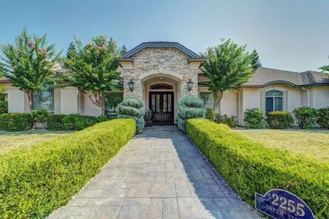 2255 Dream St, Redding, CA 96001 photo 2