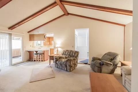 3510 Tamarack Dr, Redding, CA 96003 photo 4
