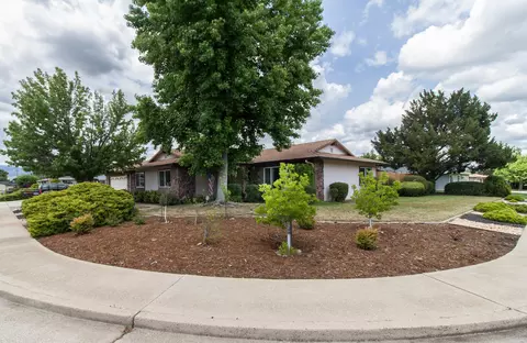 3510 Tamarack Dr, Redding, CA 96003 photo 2