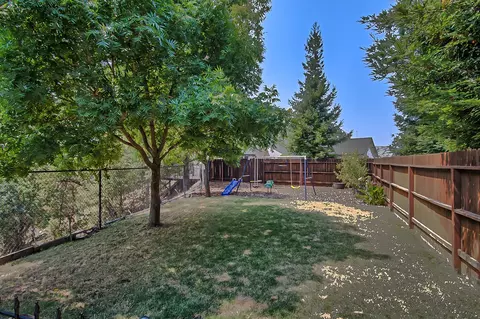 4031 Sunglow Dr, Redding, CA 96001 photo 42