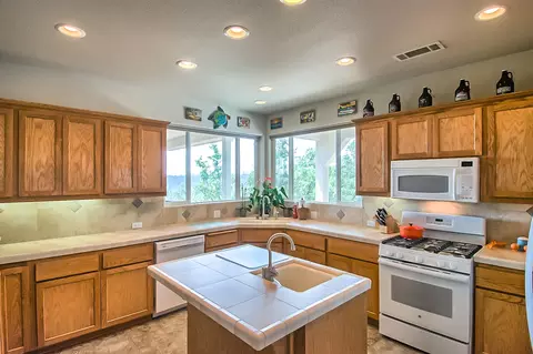 4031 Sunglow Dr, Redding, CA 96001 photo 17