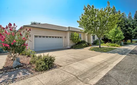 4031 Sunglow Dr, Redding, CA 96001 photo 3