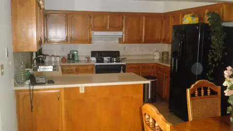1975 Vega St, Redding, CA 96002 photo 2