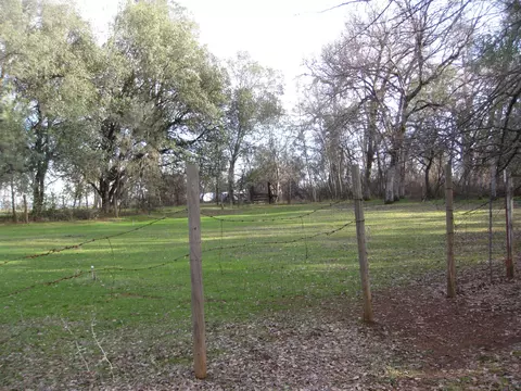 21129 Rae Ln, Redding, CA 96003 photo 9