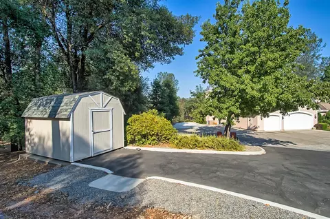 8056 Sawwood Ct, Redding, CA 96001 photo 39